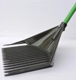 Golden Gark Multihark - Voor Harken, Scheppen En Zeven - Per Stuk – Groen -Tuinmeubel Verkoop 1136x1200 1