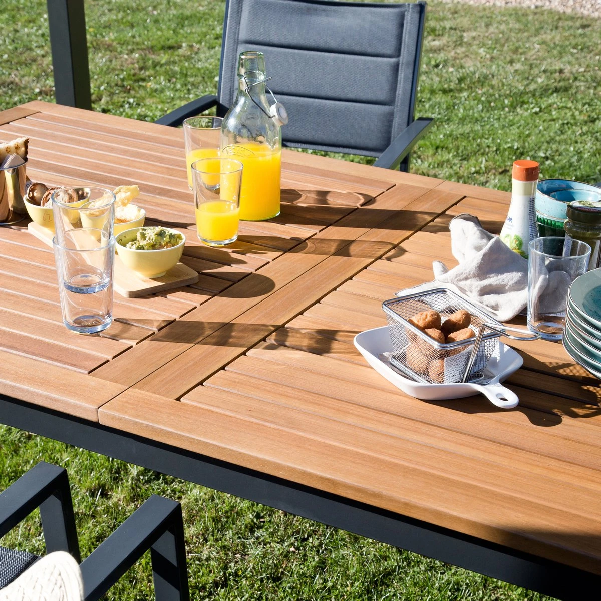 NATERIAL - Uitschuifbare Tuintafel ORIS - Uitschuifbare Tafel Voor 6 Tot 8 Personen - 180-240x100 Cm - Aluminium - Hout Eucalyptus 7 NATERIAL - Uitschuifbare Tuintafel ORIS - Uitschuifbare Tafel Voor 6 Tot 8 Personen - 180-240x100 Cm - Aluminium - Hout Eucalyptus - Image 5