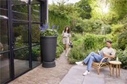 Elho Green Basics Regenton Plus 126 - Regenton Voor Kweken En Oogsten - Ø 70.5 X H 101.0 Cm - Zwart/Living Black 7 Elho Green Basics Regenton Plus 126 - Regenton Voor Kweken En Oogsten - Ø 70.5 X H 101.0 Cm - Zwart/Living Black -Tuinmeubel Verkoop 1200x800 126