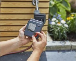 GARDENA - Select Computer Besproeiingscomputer - 3 Besproeiingen Per Dag 24 GARDENA - Select Computer Besproeiingscomputer - 3 Besproeiingen Per Dag -Tuinmeubel Verkoop 1200x962