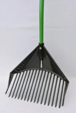 Golden Gark Multihark - Voor Harken, Scheppen En Zeven - Per Stuk – Groen -Tuinmeubel Verkoop 803x1200